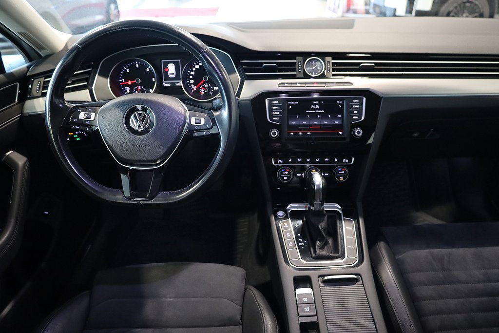 Volkswagen Passat 2,0 TDI 190HK R-line DSG 4M Drag Kamera 2016