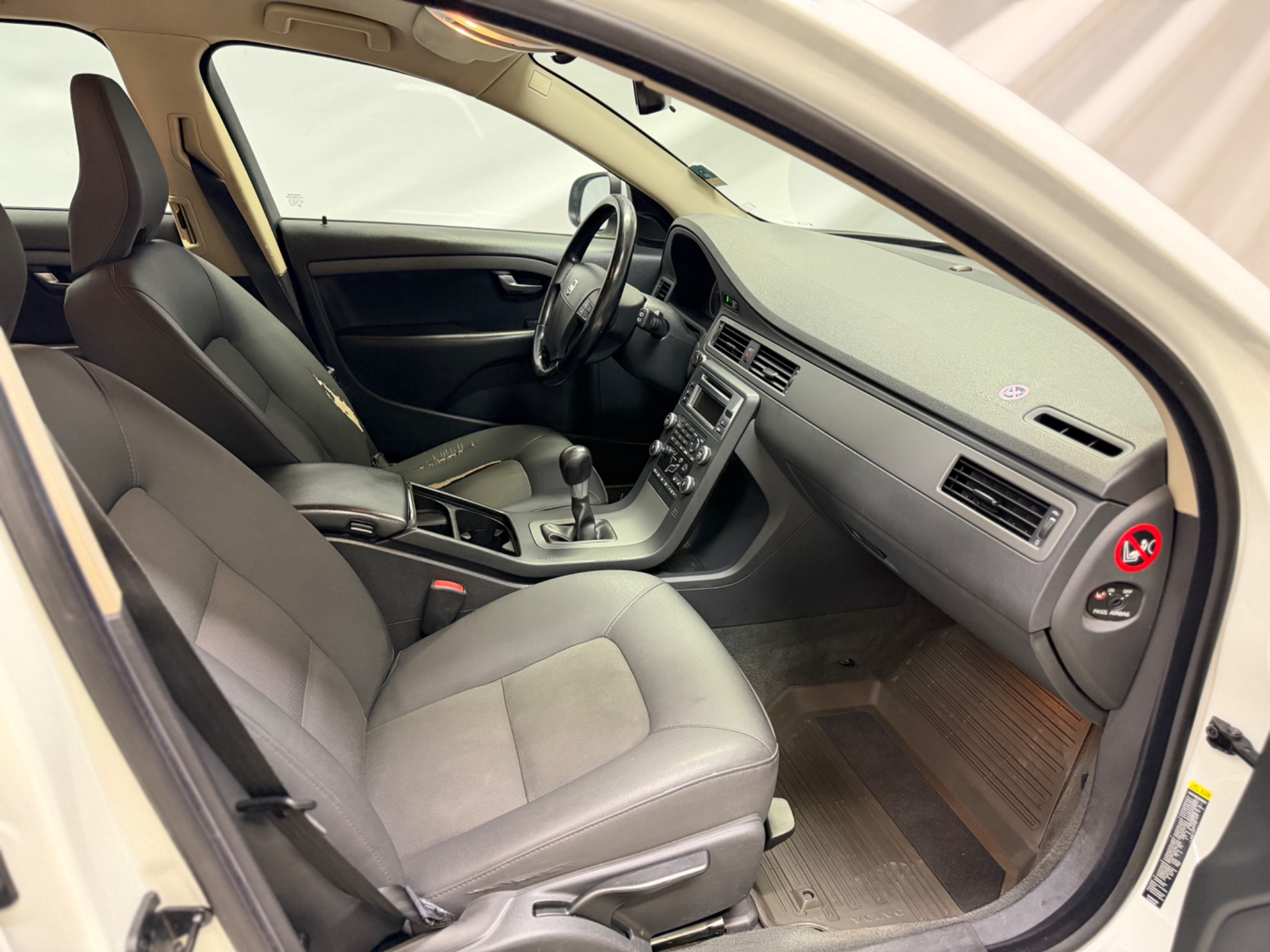 Volvo V70 2.0F Besiktigad Drag 2009, bild 7/10