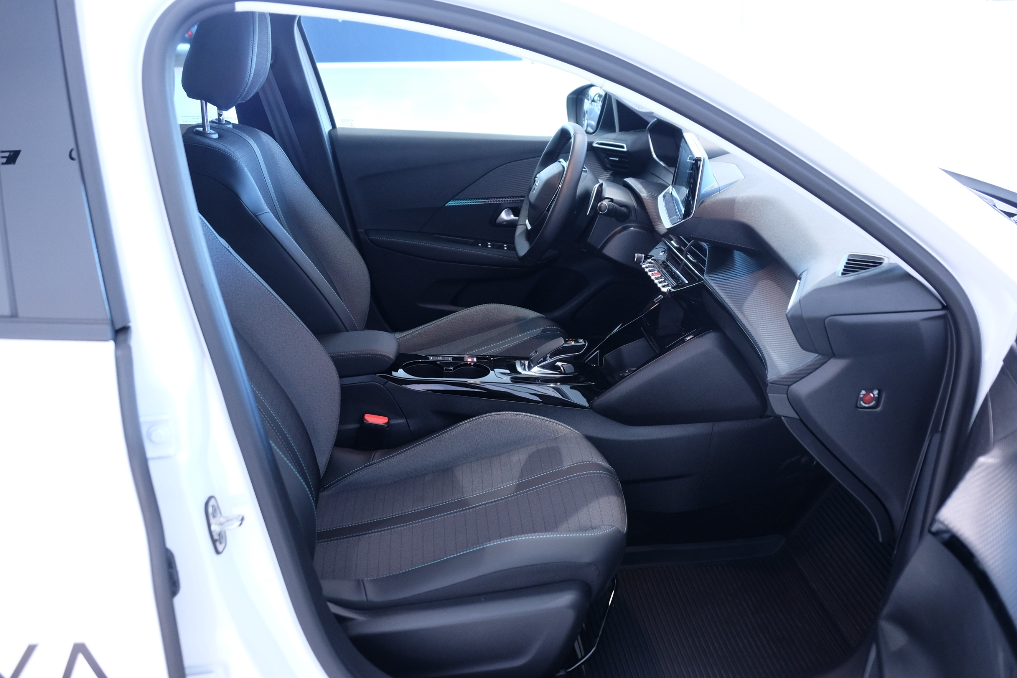 Peugeot 208 Allure Pack PT 100hk AUT 2023, kuva 7/44