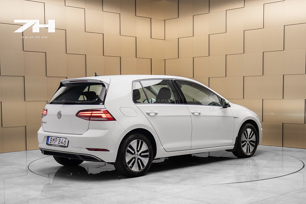 Volkswagen E-Golf e-Golf 136hk / Värmepump / Cockpit Navigation CarPlay