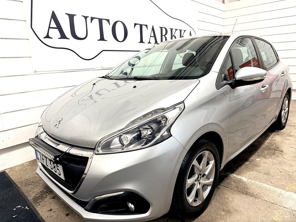 Peugeot 208 1.2 PureTech Euro 6 5-dörrar Låga mil