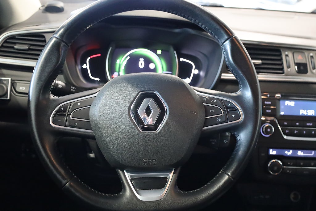 Renault Kadjar 1,6 dCi 130hk LIMITED 4x4 Motorv P-Värmare