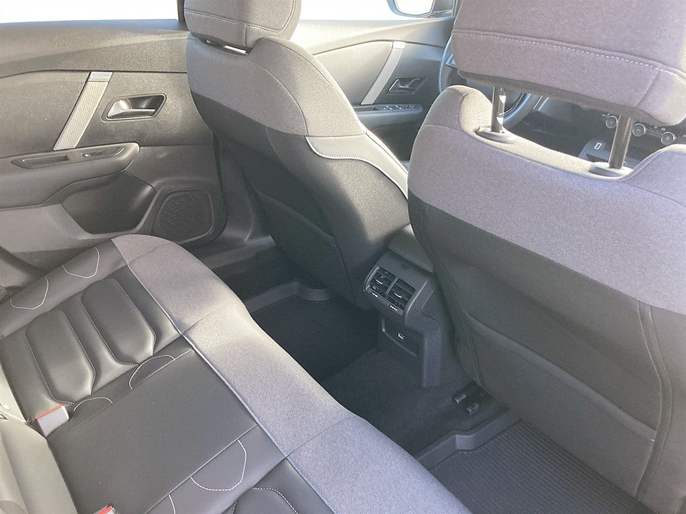 Bild på Citroen C4 X Shine 1.2 PT 130hk Aut B-KAMERA NAVI