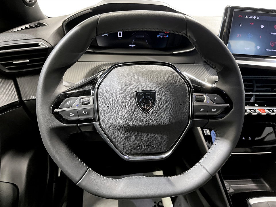 Bild på Peugeot 2008 Allure 1.2 PT 130hk CARPLAY P-SENSORER