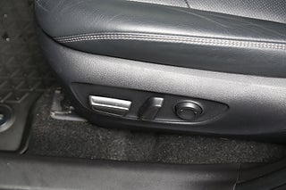 SUV Toyota RAV4 13 av 28