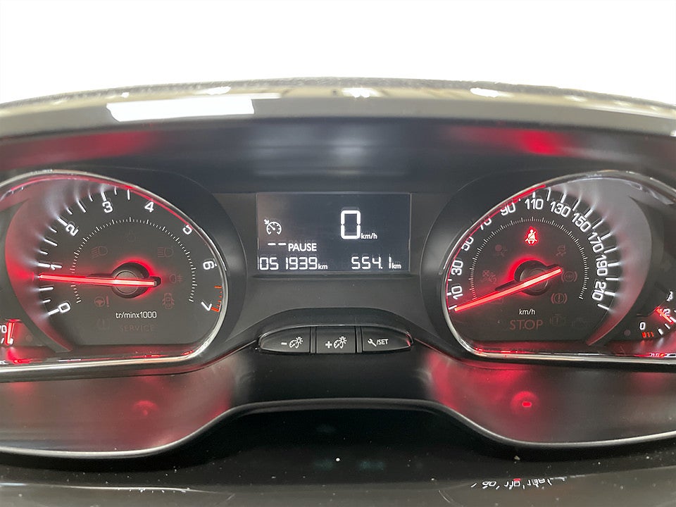 Bild på Peugeot 208 5D Active 1.2 VTi 82hk FARTHÅLLARE