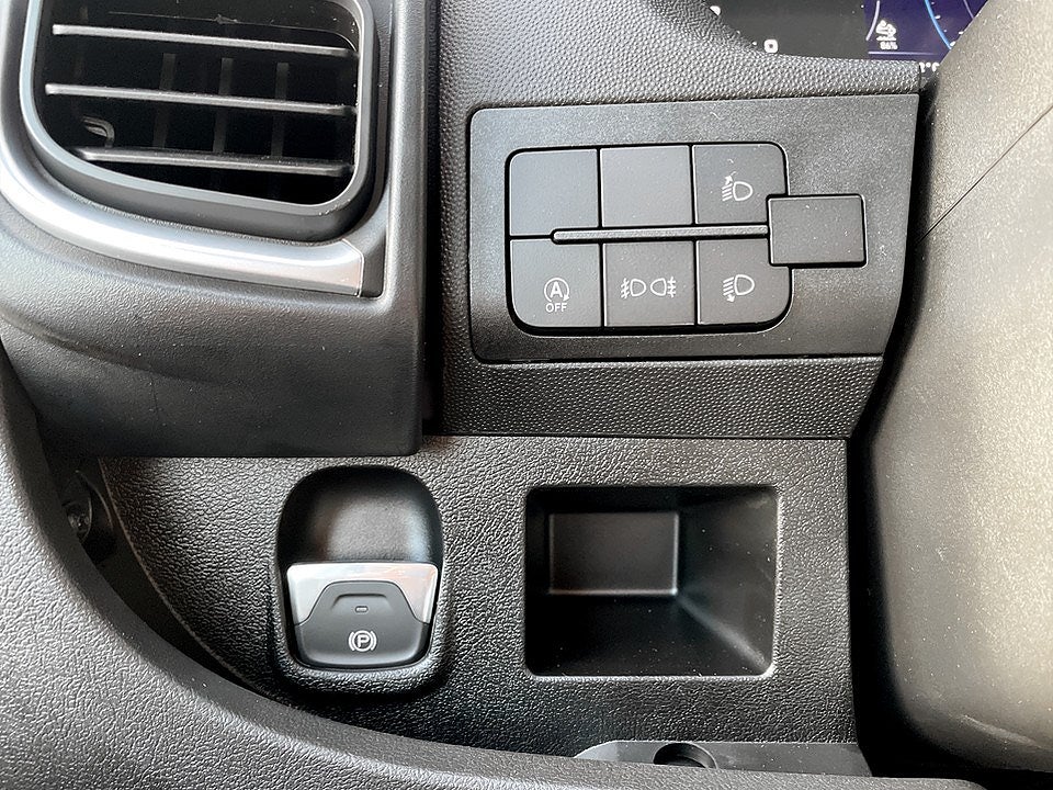 Bild på Peugeot Boxer Volymskåp BG-Lyft 180hk Aut - OMGÅENDE LEVERANS!