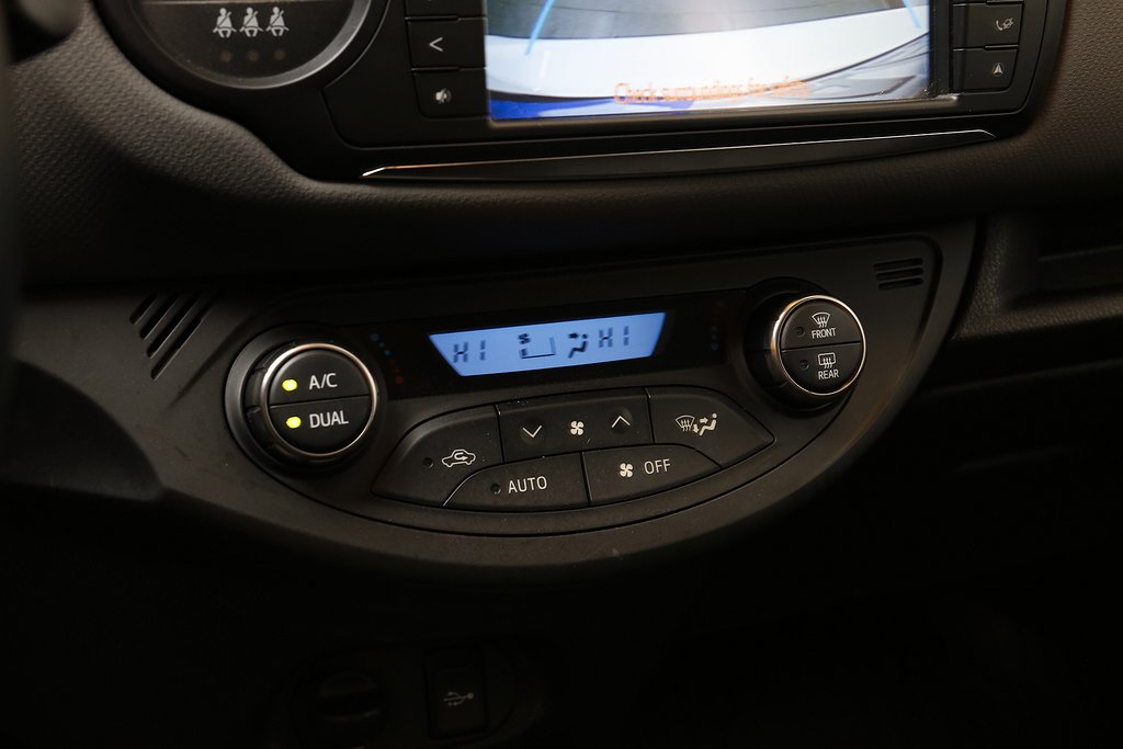 Toyota Yaris Hybrid e-CVT 101hk Active 5D Kamera P-sensorer 2015