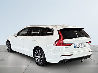 Volvo V60 B4 Momentum Advanced S&V-hjul/Carplay/H/K/Kamera/Drag