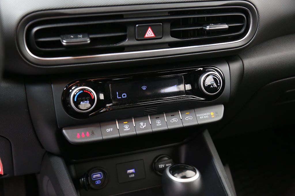Hyundai Kona 1,0 T-GDI 120hk Essential Aut Kamera Motorv Drag 2023