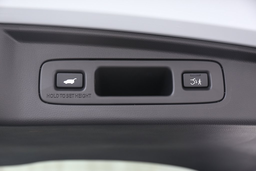 Honda CR-V AWD Style Edt+5 Års Service, Garanti & Vinterhjul 2024