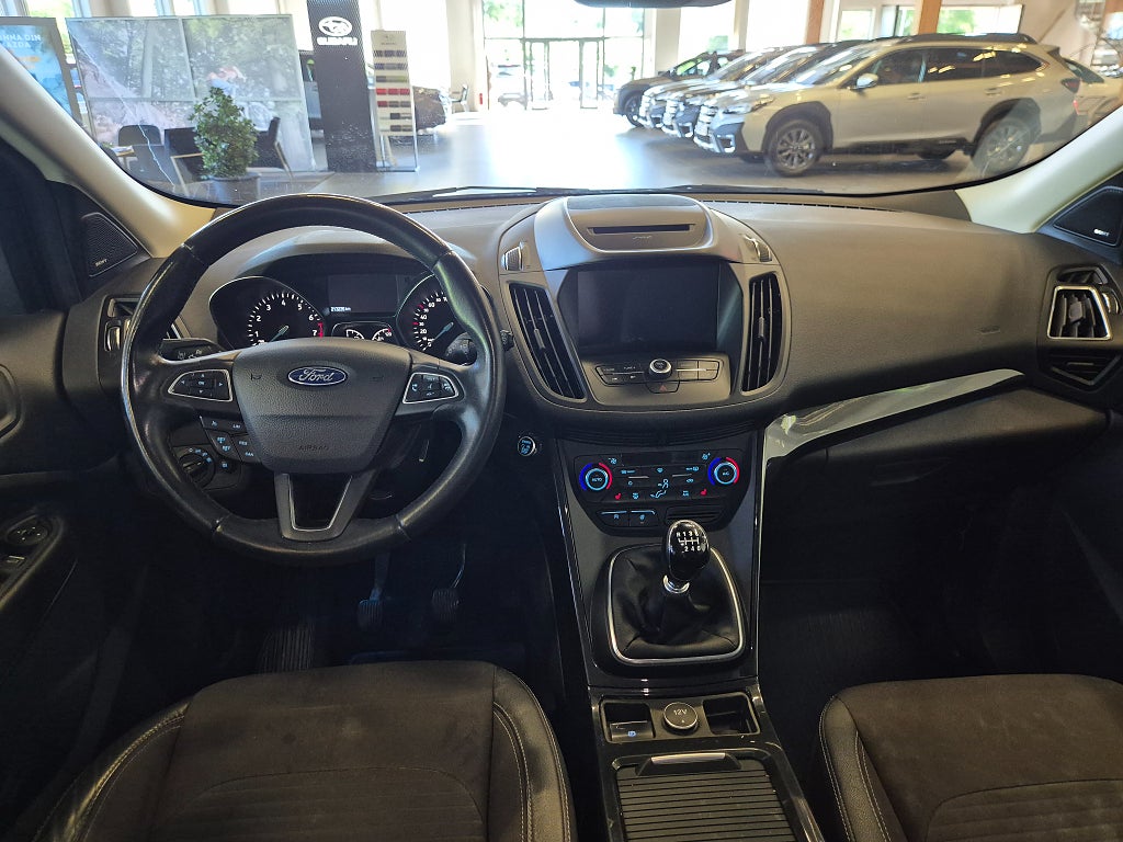 Ford Kuga 1.5 EcoBoost 150hk Titanium Euro 6 / 1 ägare sen ny