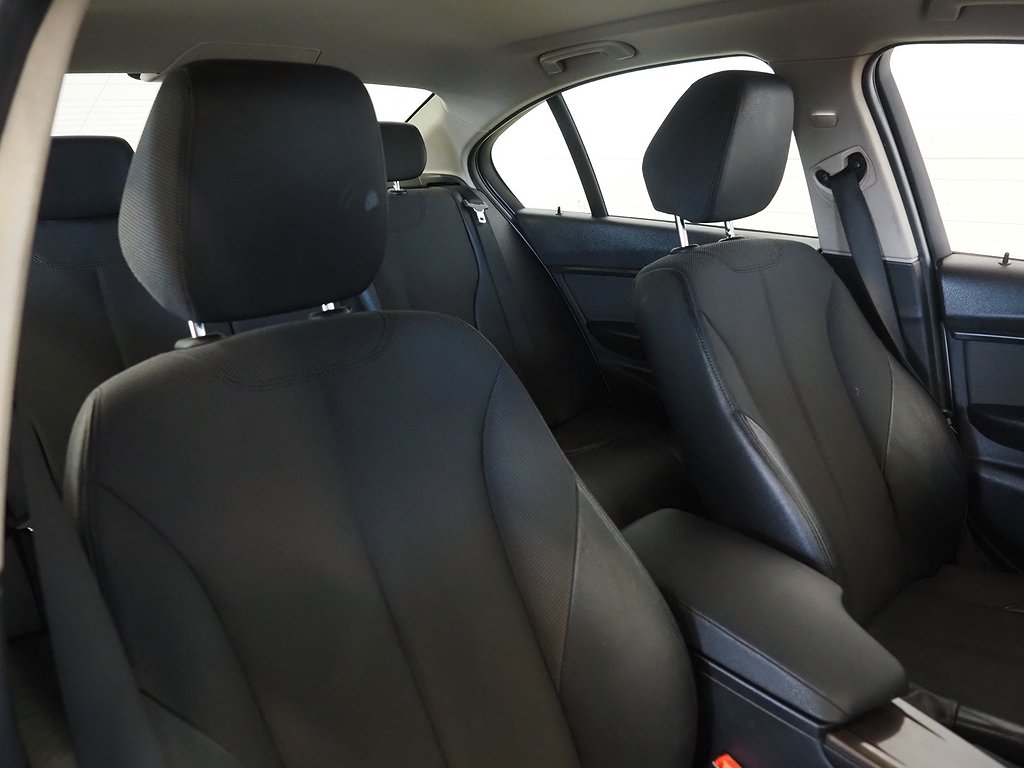 BMW 320 d 184hk Sedan Steptronic 2014