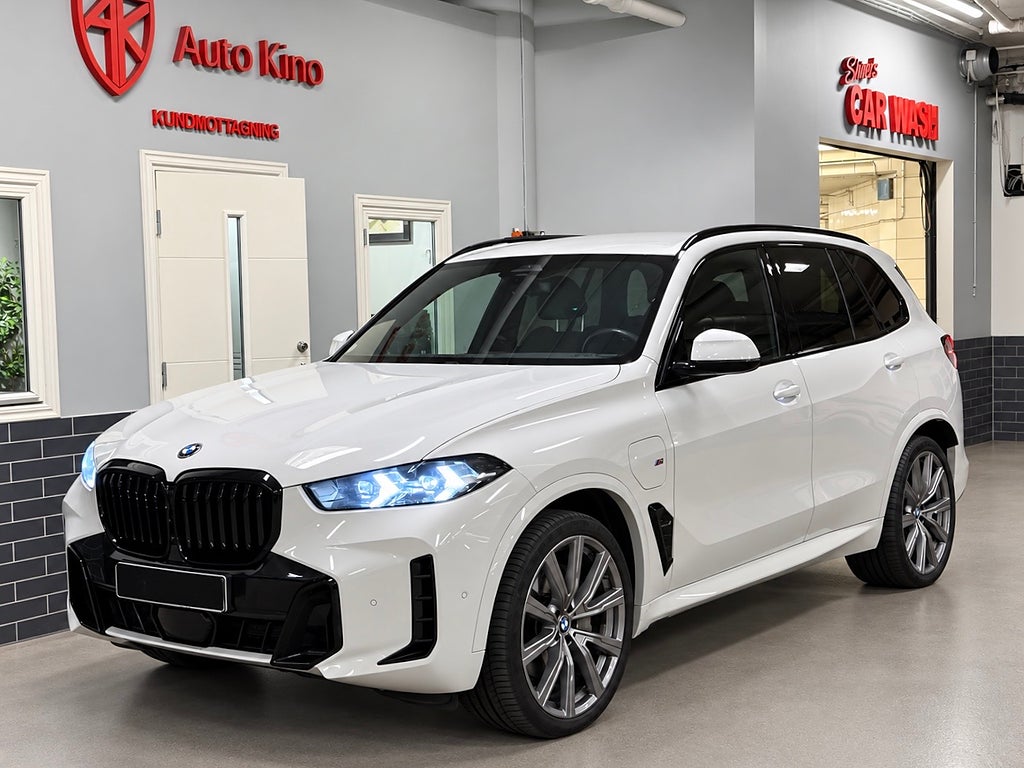 BMW X5 xDrive50e Steptronic M / Luft / HK / Drag / OBS SE PRIS