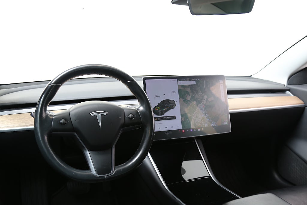 Tesla Model 3 Long Range AWD Panorama 2019