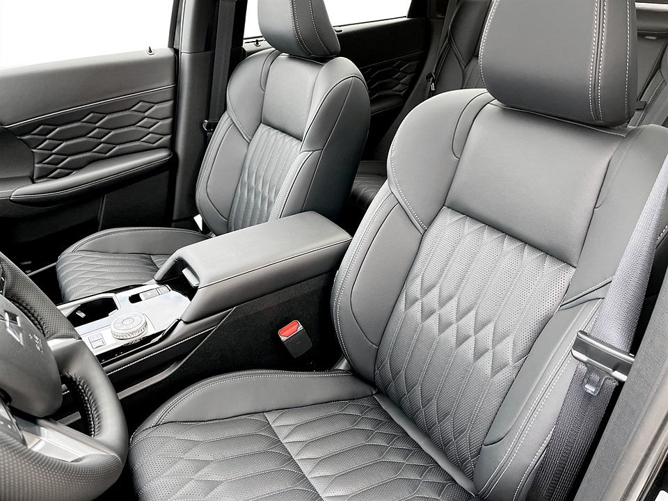 Bild på Mitsubishi Outlander Instyle PHEV 4WD - OMGÅENDE LEVERANS!