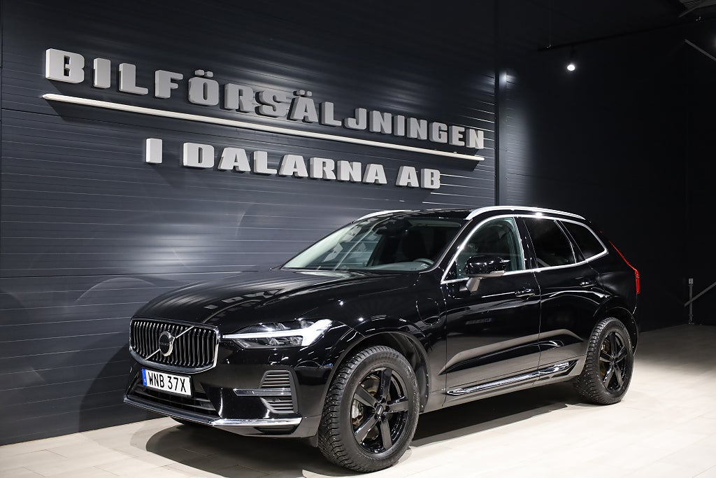 Volvo XC60 Recharge T6 AWD Core Edition Pano/Drag/Värmare/SoV-hjul