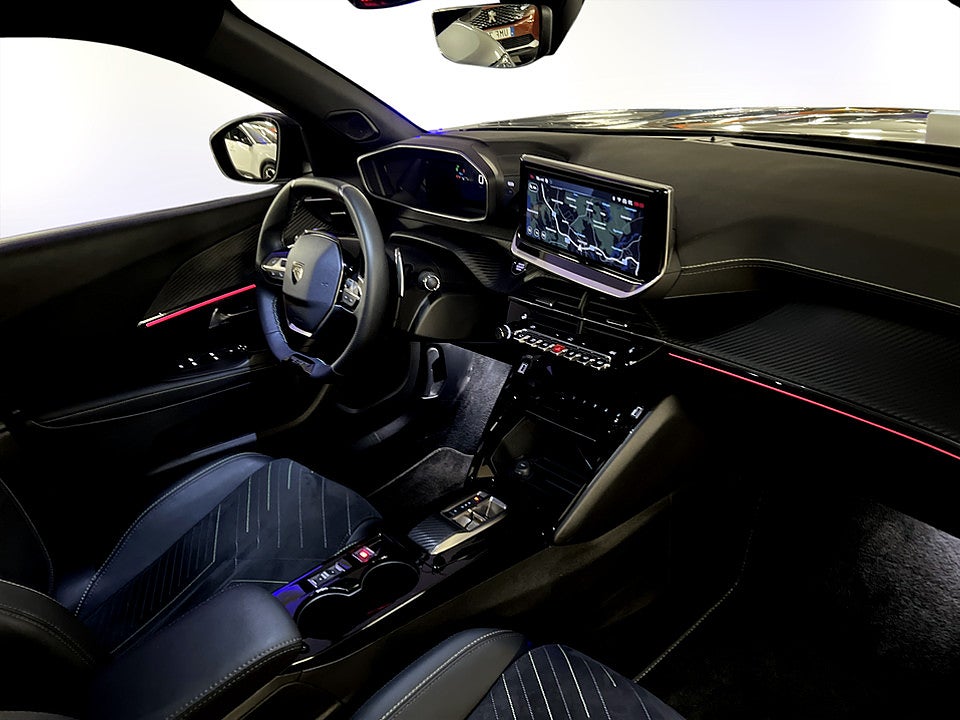 Bild på Peugeot 2008 GT 1.2 PT 130hk Aut B-KAMERA CARPLAY