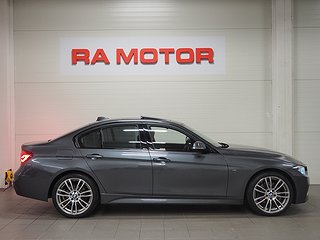 Sedan BMW 330 4 av 26