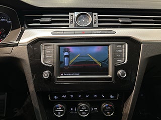 Volkswagen Passat Alltrack 2.0 4Motion Drag Kamera Dvärm Mvärm Rattvärme S/V-hjul – bild 11