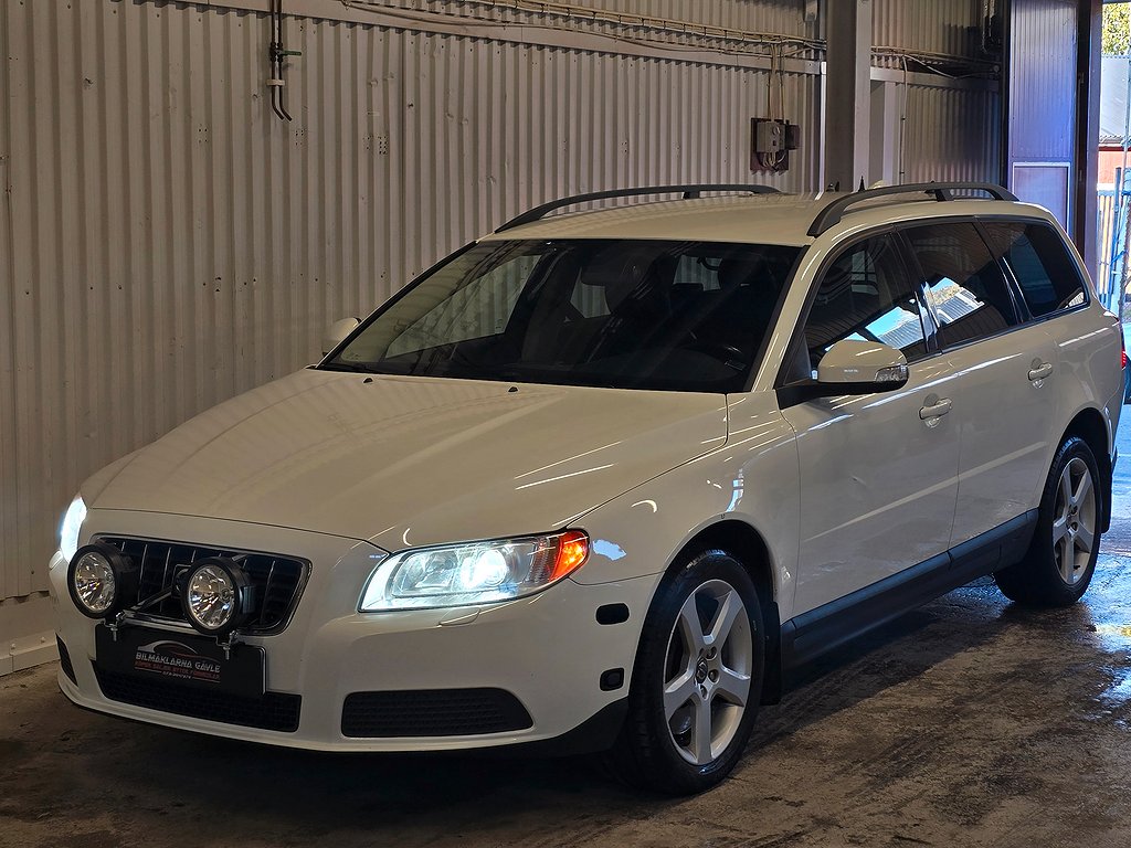 Volvo V70 2.5T Flexifuel Geartronic Kinetic FD POLIS