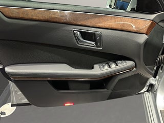 Sedan Mercedes-Benz E 10 av 13