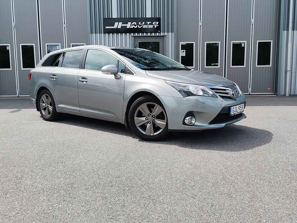 Toyota Avensis Kombi 1.8 Multidrive S Edition 50 Svensksåld Backkamera