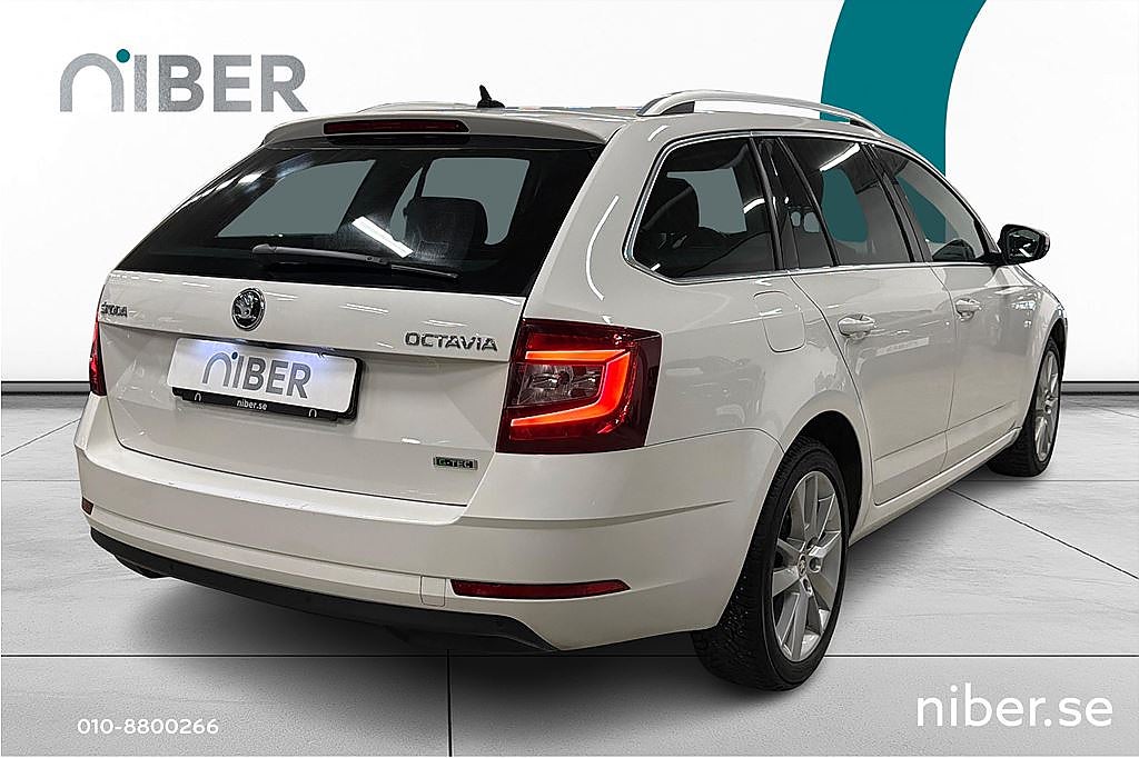 Skoda Octavia SKODA OCTAVIA III Combi 1.5 TSI G-TEC, MOMS, V-hjul, Drag