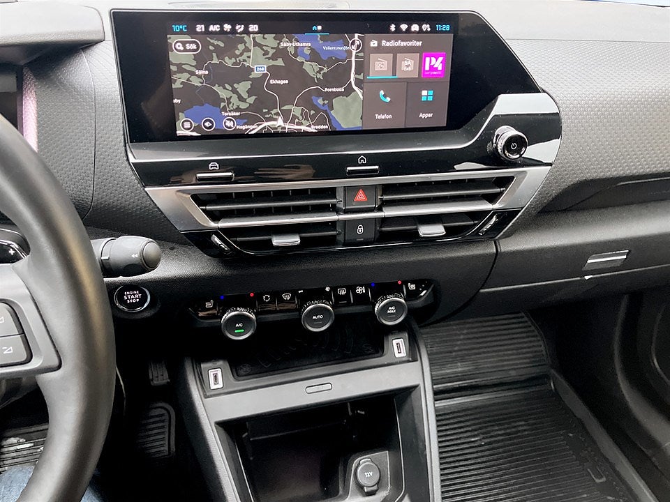Bild på Citroën C4 Shine 1.2 PT 130hk Aut - 360-KAMERA, CARPLAY