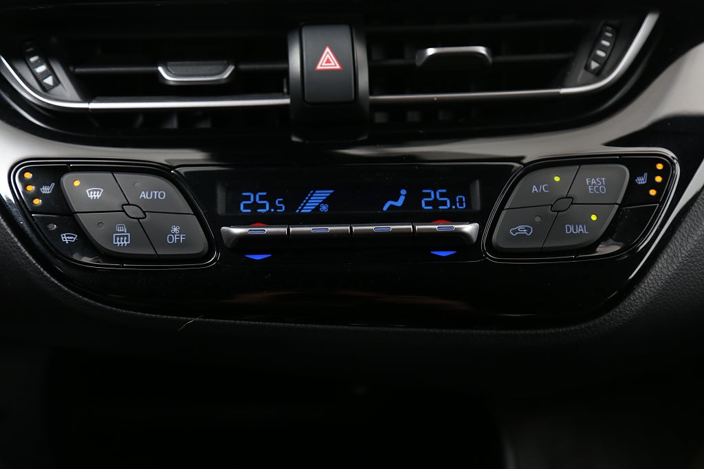 Toyota C-HR 1,8 Hybrid X-Edition Aut Skinn JBL Motorvärmare 2018