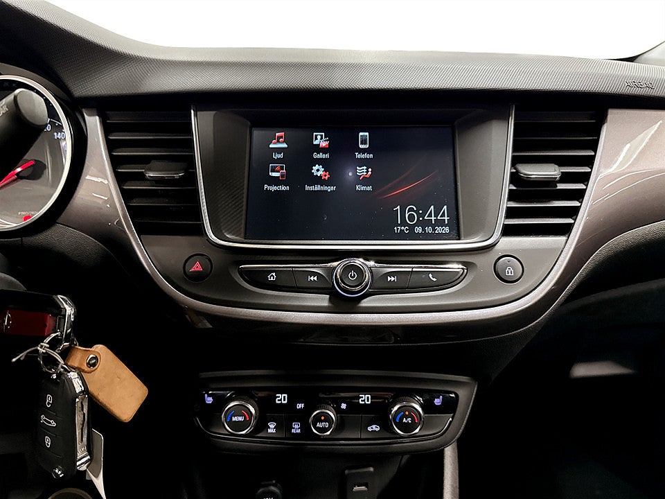 Bild på Opel Crossland X 5D Dynamic 1.2 Turbo 110hk BACKSENSORER