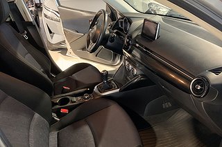 Halvkombi Mazda 2 7 av 20