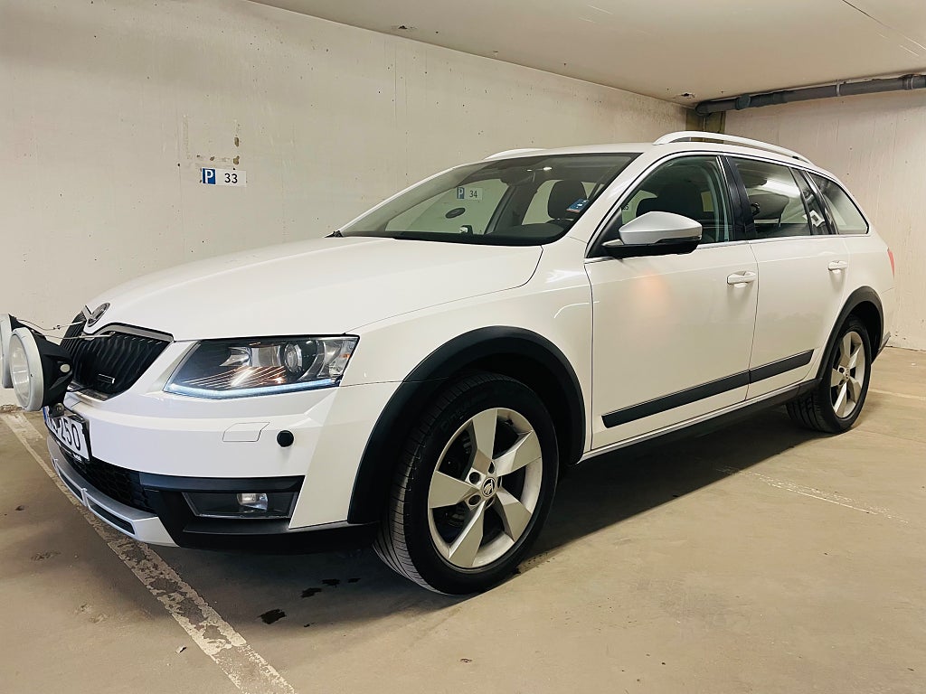 Skoda Octavia Scout 2.0 TDI 4x4 Euro 6 Dragkrok 150 HK