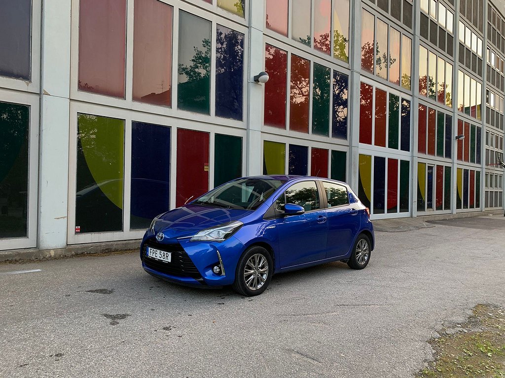 Toyota Yaris Hybrid e-CVT Active Momsbil  Räntefritt Euro 6