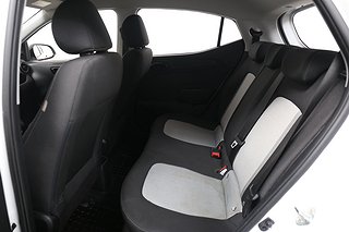 Halvkombi Hyundai i10 18 av 23