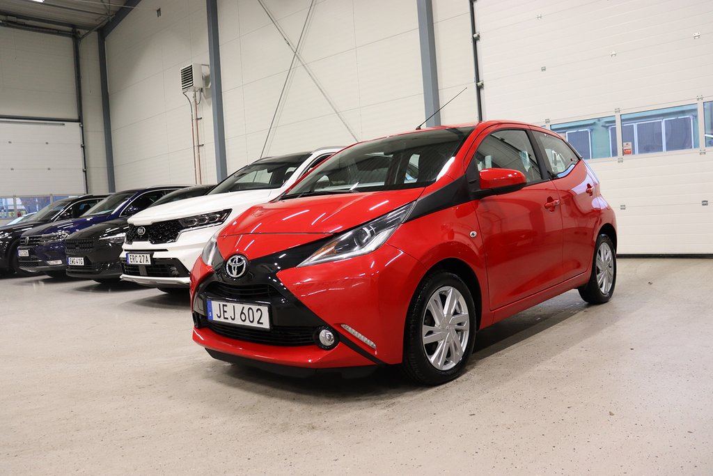 Toyota Aygo  1.0 VVT-i x-shift X-PLAY B-Kamera M-Värm 69hk