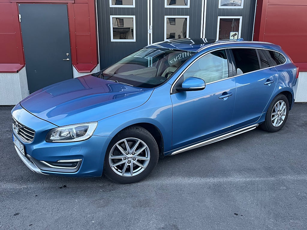 Volvo V60 D4 Geartronic Summum 1 Brukare Taklucka Skinn Navi Drag