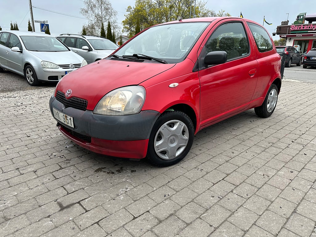 Toyota Yaris 3-dörrar 1.0 VVT-i/besiktigad/M-Värmare