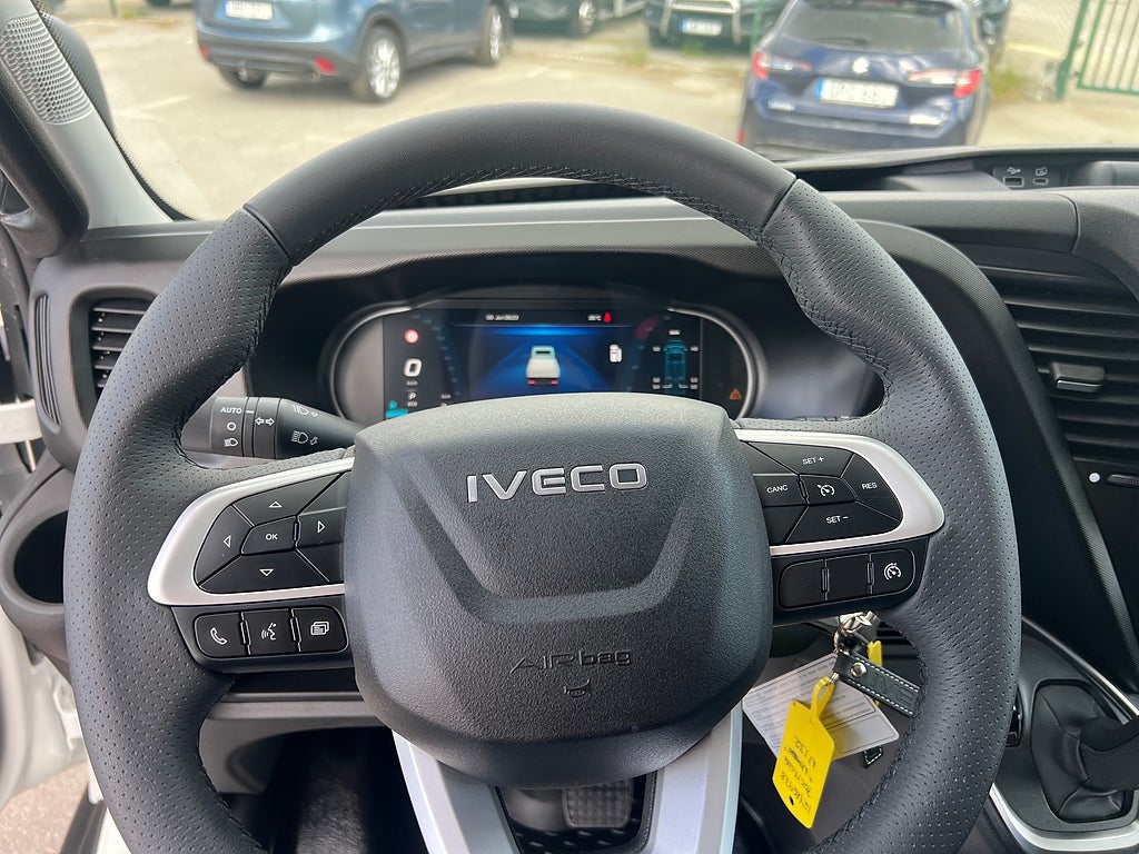 Iveco Daily 72C14G A8 CNG Skåpbil med Z-Lift