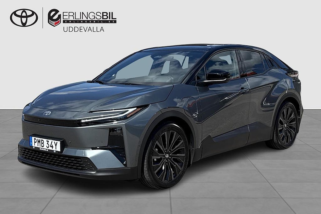 Toyota C-HR AWD EXECUTIVE PANORAMA JBL // FULLSPEC // OMG LEV!