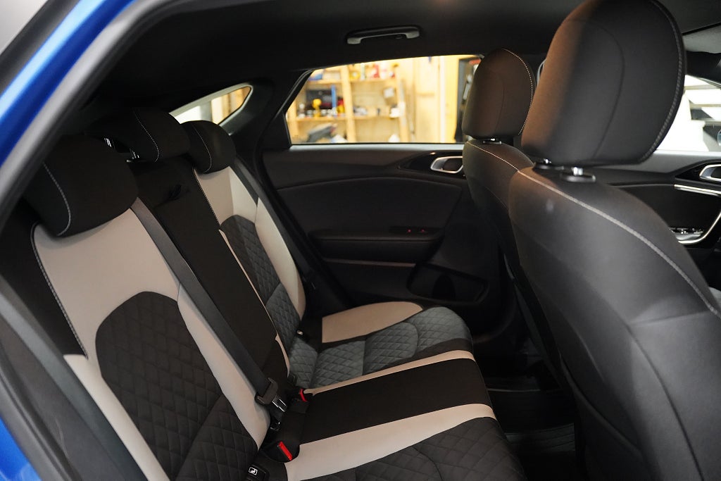 Kia ProCee'd 1.4 T-GDI 140hk GT-Line B-kamera M-värmare Carplay Navi