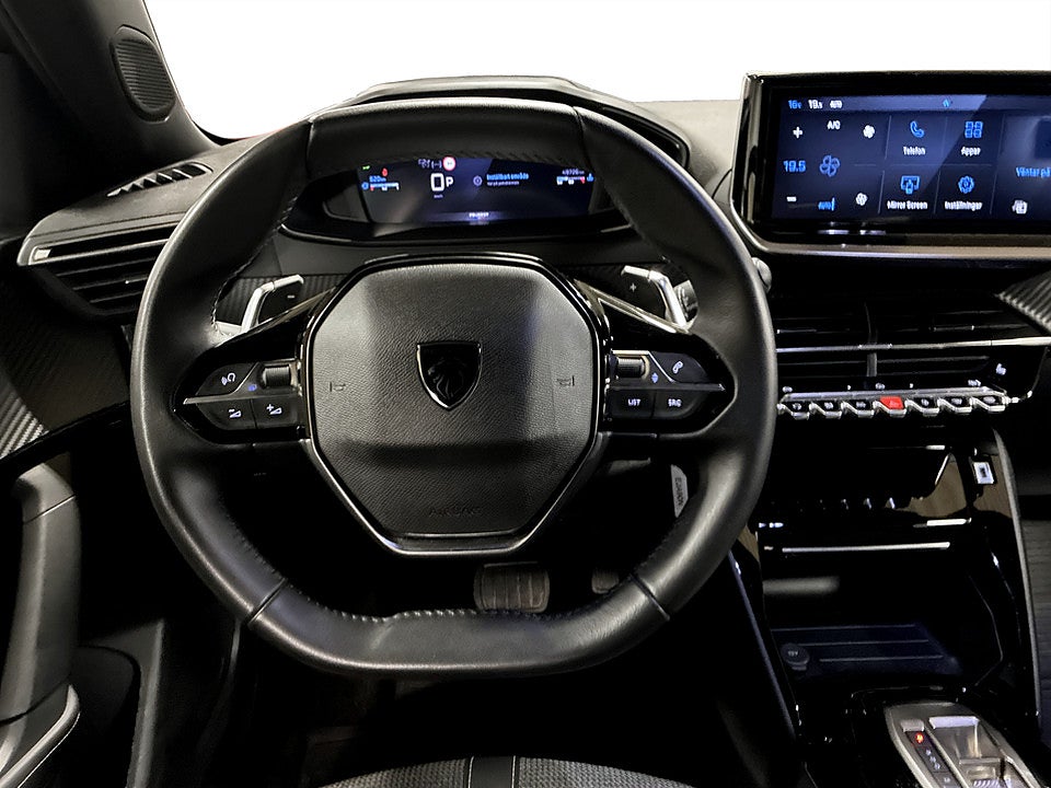 Bild på Peugeot 2008 ALLURE 1.2 PT 130hk Aut CARPLAY BACKKAMERA