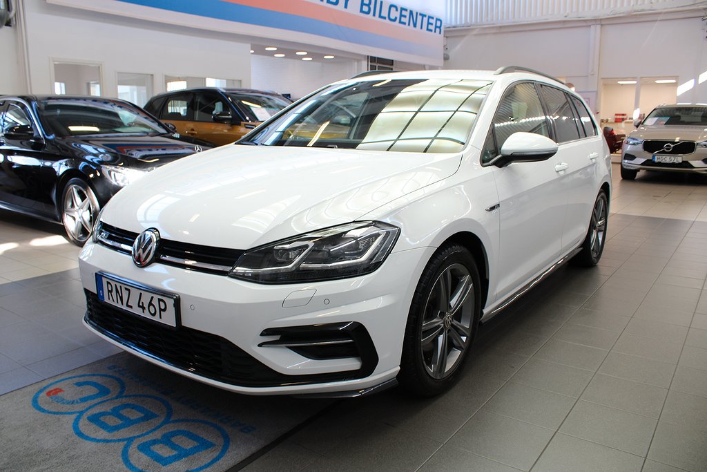 Volkswagen Golf 1.5 TSI R-Line / Webasto / B-Kamera / Krok