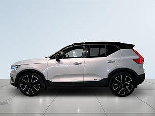 Volvo XC40 D4 AWD Geartronic R-Design Drag H/K Pvärm Pano GPS SoV – bild 4
