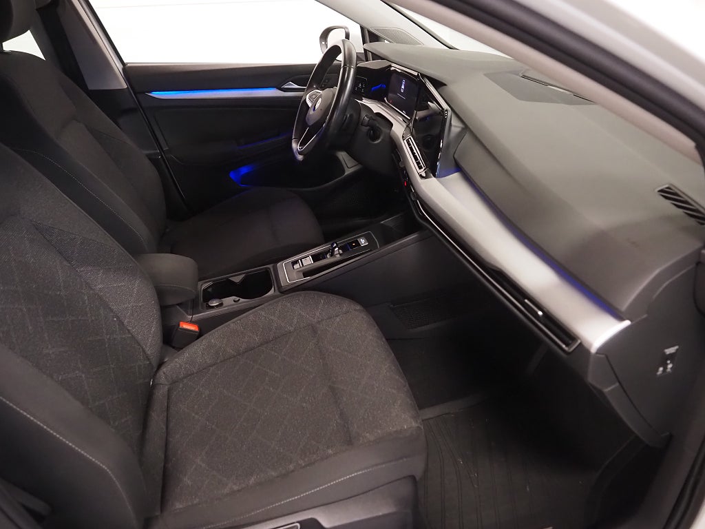 Volkswagen Golf 2.0 TDI 116hk Backkamera P-Värmare Drag 2022