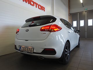 Halvkombi Kia Ceed 6 av 21