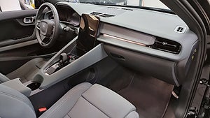 Polestar 2 levererar en systemeffekt på 408 hästkrafter och 660 Nm.