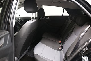 Halvkombi Hyundai i20 15 av 18
