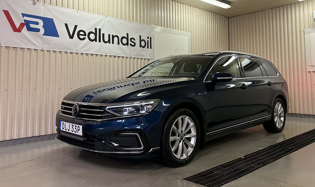 Volkswagen Passat GTE 218hk GTE IQ Executive Cockpit HUD Trådlös Carplay 