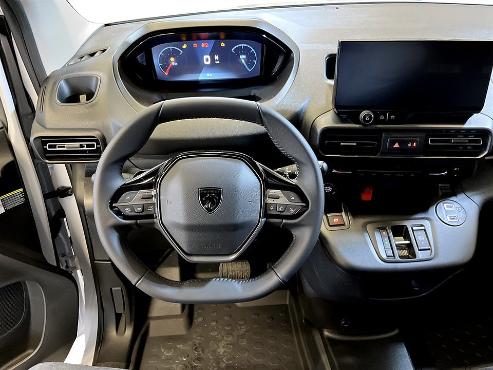 Bild på Peugeot Partner Plus 130hk Aut L2 - EDITION! SERVICE & V-HJUL INGÅR!